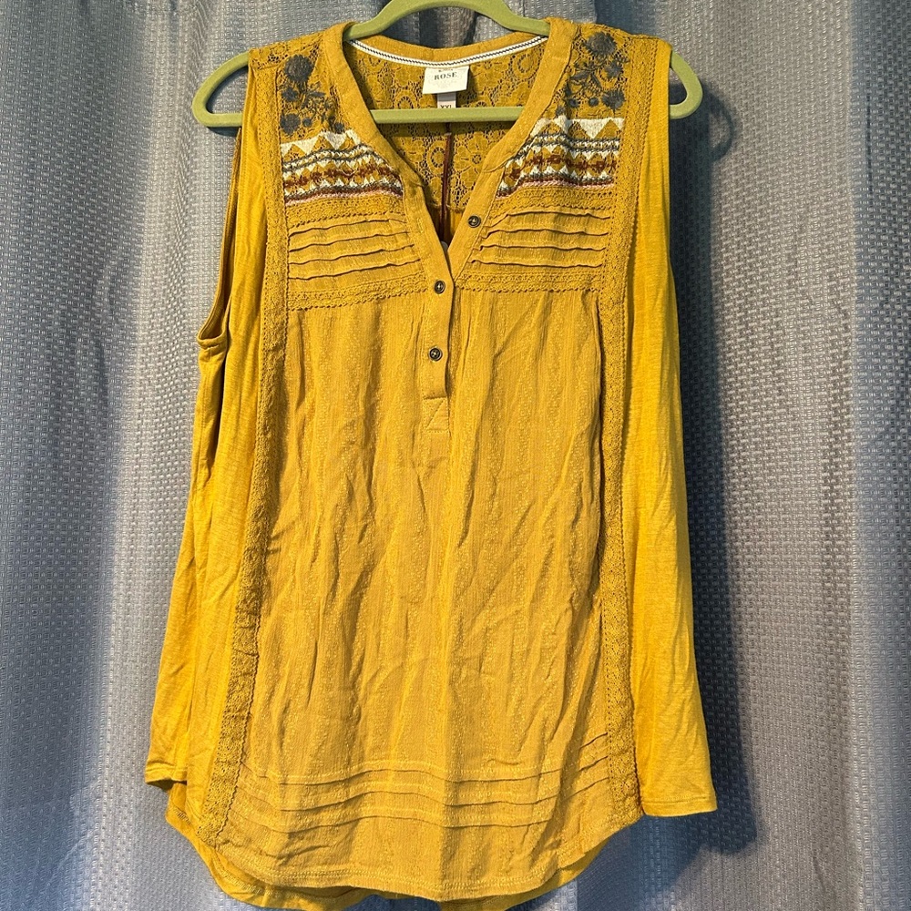 NWT Knox Rose Tank
